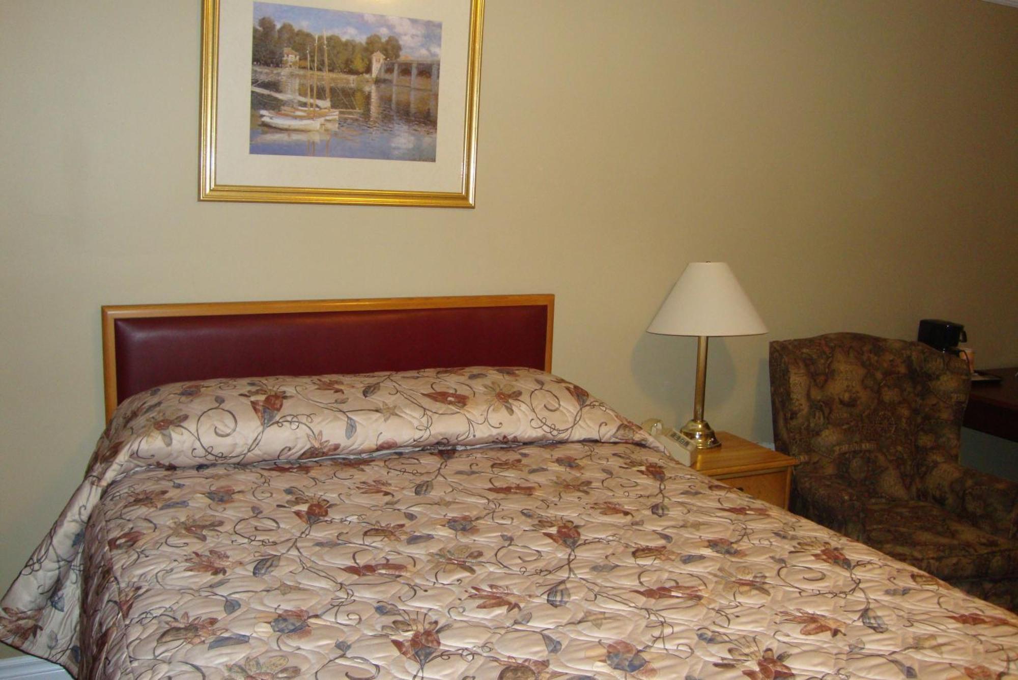 Royal Napanee Inn Greater Napanee Exterior foto